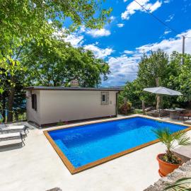 Holiday Home Zita, hotel in Kraljevica