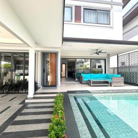 Zensiri Beautiful Brand New Pool Villa 3 BDR, hotel in Bang Lamung