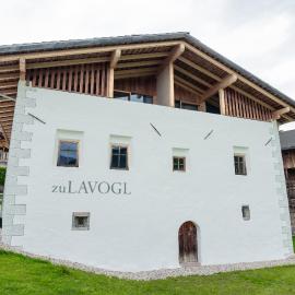 zuLAVOGL, hotel in Kastelruth