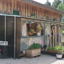 DVOR POD KRíKMI – hotel w mieście Spišský Štvrtok