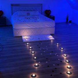Spa home, Hammam, хотел в Prénouvellon