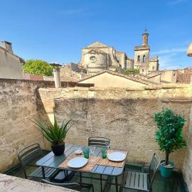 Maison de Roche - Uzès Centre historique La Fenestrelle