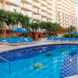 Wyndham Waikiki Beach Walk 2BR Apartment with Resort Access, hôtel à Honolulu