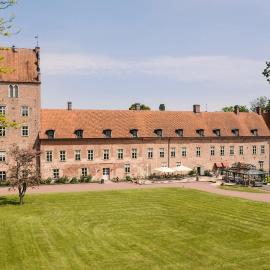 Bäckaskog Slott, хотел в Fjälkinge