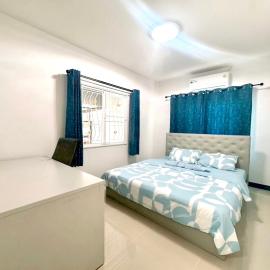 Seahorse poolvilla sattahip, Hotel in Ban Nong Sa