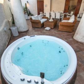 VILLINO DOLCE VITA - a 40 mt dal mare in LIDO DI ENEA - Ombrellone in spiaggia privata, hotel a Terracina
