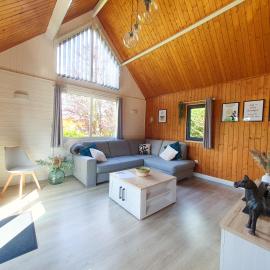 Chalet moderne 6 pers avec piscine l'été, hotel u gradu Kabur