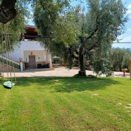 La Casa Del Nonno, hotell i Ischitella