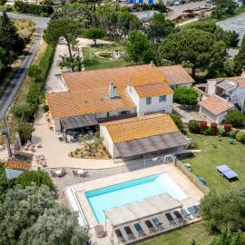 Logis Hotel des Granges, hotel em Arles