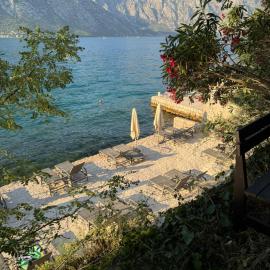 Beachfront Vila Trinity, private beach included