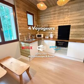 House 15 min from Futuroscope, hotel in Fontaine-le-Comte