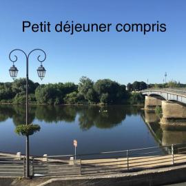 La Riviere, hotel em Saint-Jean-de-Blaignac