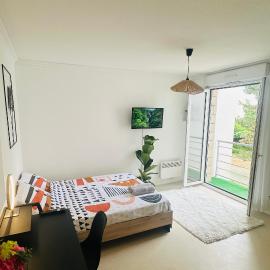 Lumineux & cosy studio