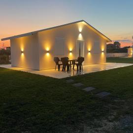 Garden beach house, hotel in Hamallaj