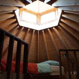 Tinyhouse Hexagonal in Organic Farm, hotel in Sintra