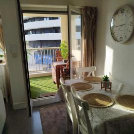 Studio centre port,piscine et parking sous terrain