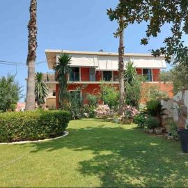 Niki Thalia Holiday Apartments close to Corfu Town, hotel a Virós