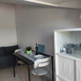 Paoletta Flat, hotell i Pineto