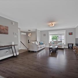 Comfortable 3BR Getaway, Hotel in Riverview