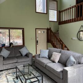 Cozy Retreat in Scenic Poconos, hotel sa Tobyhanna