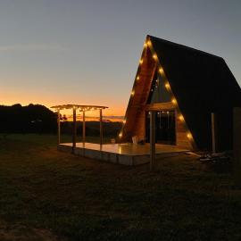 Chalé Nosso Kadito - Glamping Estrada Real، فندق في Itutinga