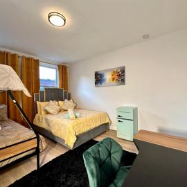 BP STAYS - Hotel-Style, No Host, Professionally Managed ID280