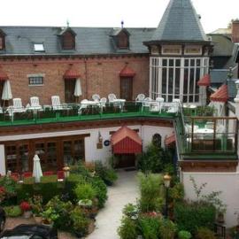 Chateau La Tour Du Roy, хотел в Vervins