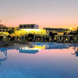 Asterias Beach Resort, hotel em Afantou
