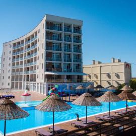 Kovcheg Hotel, hotel a Zatoka