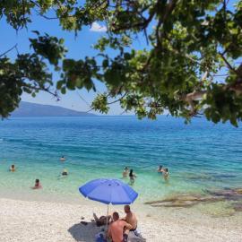 Chloe attic, hotel in Agia Effimia