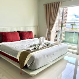 Brianna Balcony Apartment