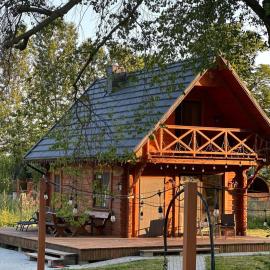 Poleskie zacisze, domek czapla na wyłączność, kominek, balia,sauna: Helenin şehrinde bir otel