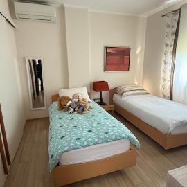Lake View House, hotel in Tirana