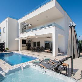 Villa Nini House , Beautiful Sea View with Jacuzzi by Istrabook