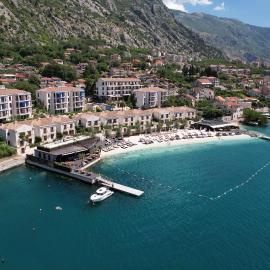 HUMA Kotor Bay Hotel and Villas, מלון בקוטור