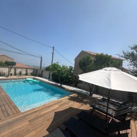 Appartement Arancetu II vue mer avec piscine, hotel din Biguglia