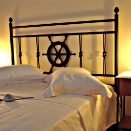 Acroploro, hotel di Galaxidhion