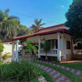 Ross Char Hotel, hotel en Asunción