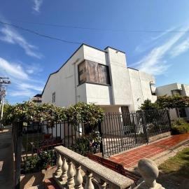 Casa completa con aire acondicionado , Excelente ubicacion, hotel en Valledupar