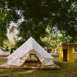 Glamping Neptun, отель в Улцине