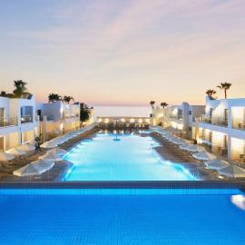Eleni Holiday Resort, hotel v destinaci Paphos City