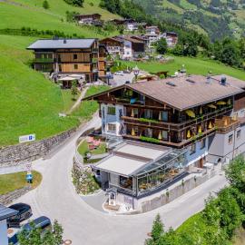 Kirchbichlhof GmbH, hotel in Hippach