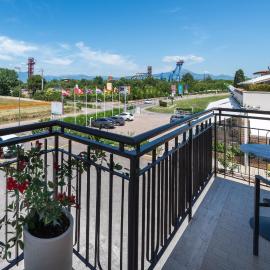Hotel MAX Lazise &Appartamenti - A due Passi dai Parchi Più Famosi, hotell i Lazise