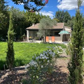Aux portes d'Arles, havre de paix entre Alpilles et Camargue, calme et campagne