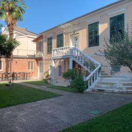Vintage Villa