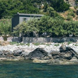A Casa di U Scogliu Maison les pieds dans l eau Cap Corse, hotel em Canari