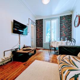 Comfortable apart with parking near Paris