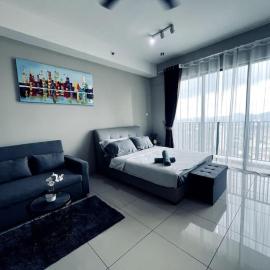 Aurora Homes at i-City - WiFi TV Box and 1 Carpark