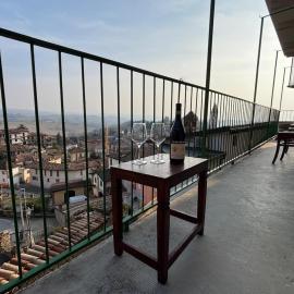 Linda's house, hotel in Monforte dʼAlba