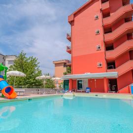 Family Hotel Mediterraneo - Azzurro Club, hotel a Cesenatico